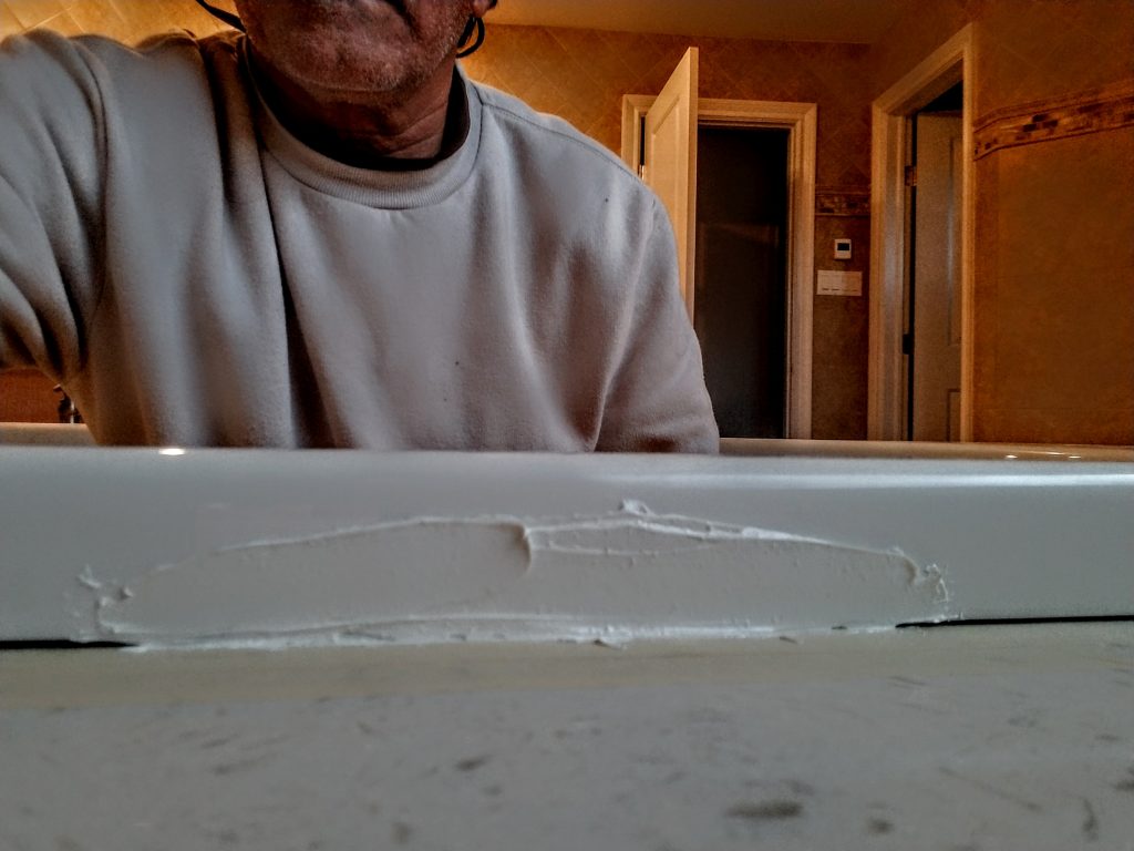 bathtub crack repair